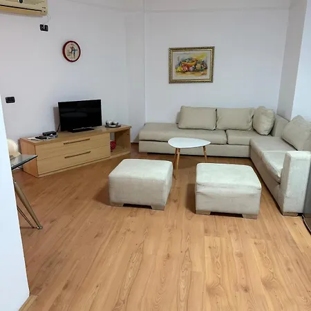 Elite 3 Apartment